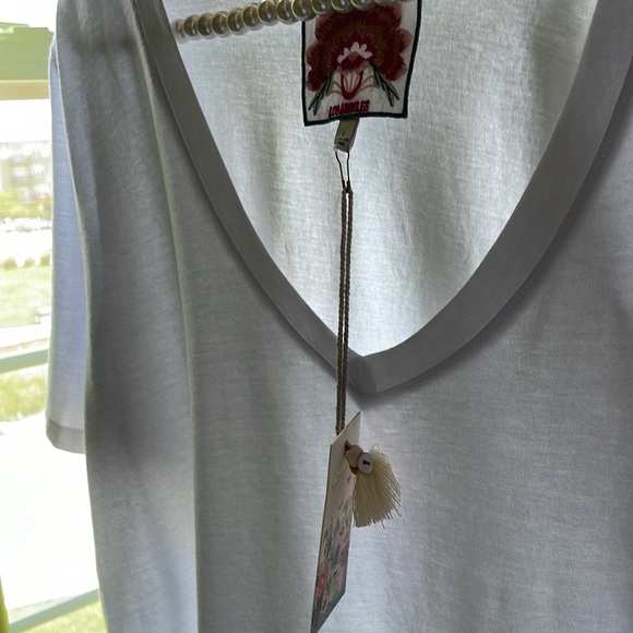 Johnny Was Women’s V-Neck White T-Shirt | Large - Picture 7 of 9